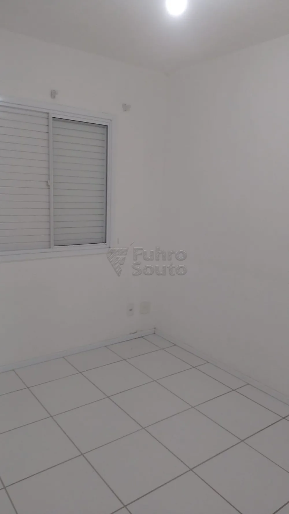 Comprar Casa / Condom&iacute;nio em Pelotas R$ 212.000,00 - Foto 2