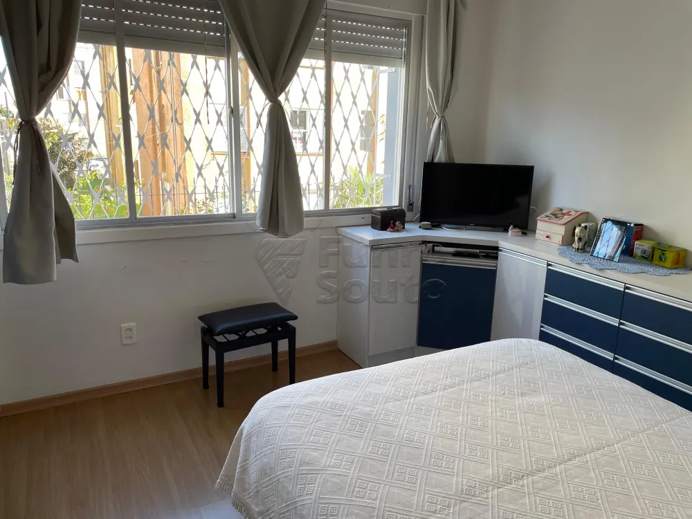 Comprar Apartamento / Padr&atilde;o em Pelotas R$ 499.000,00 - Foto 5