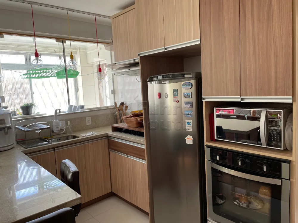 Comprar Apartamento / Padr&atilde;o em Pelotas R$ 499.000,00 - Foto 4