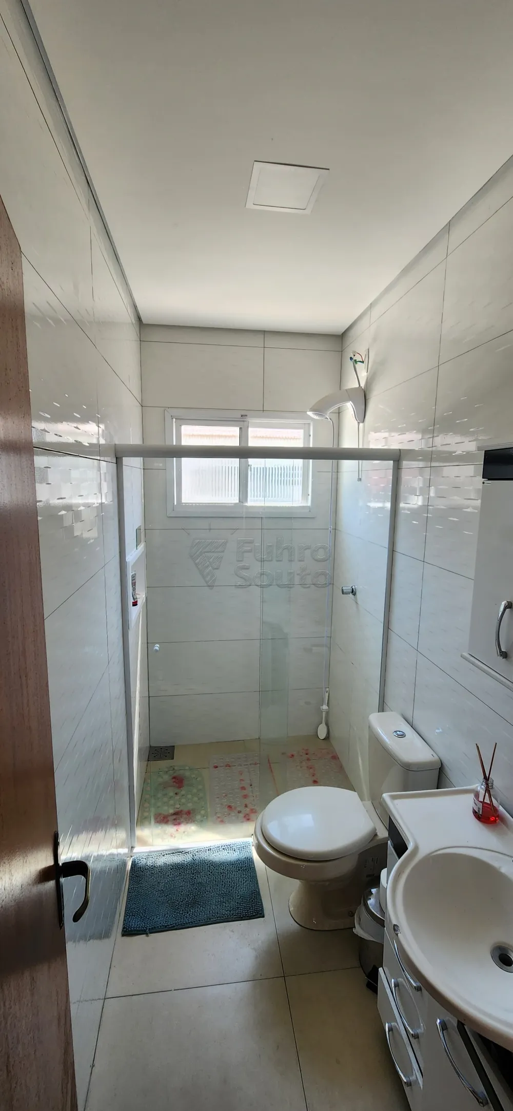 Comprar Casa / Padr&atilde;o em Pelotas R$ 790.000,00 - Foto 7