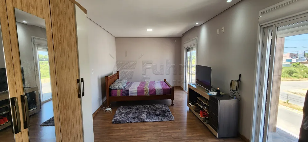 Comprar Casa / Padr&atilde;o em Pelotas R$ 790.000,00 - Foto 6