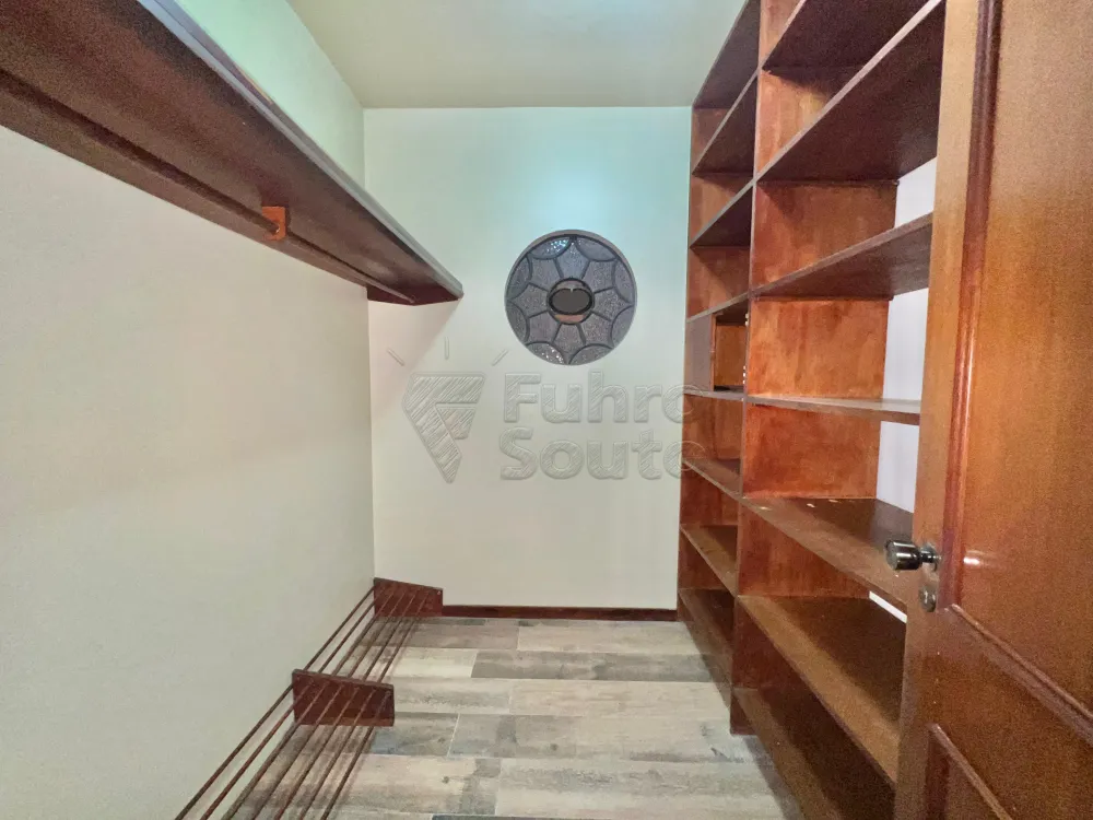 Comprar Casa / Padr&atilde;o em Pelotas R$ 1.900.000,00 - Foto 10