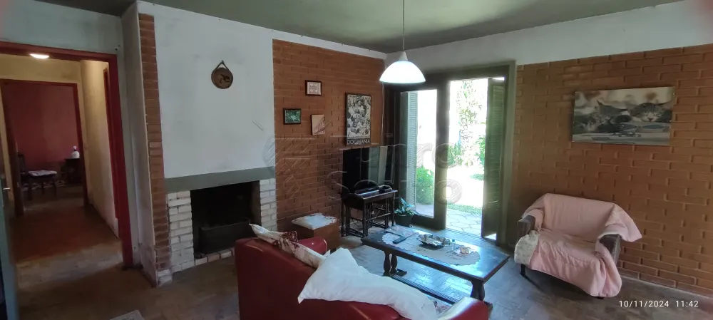 Comprar Casa / Padr&atilde;o em Pelotas R$ 480.000,00 - Foto 1