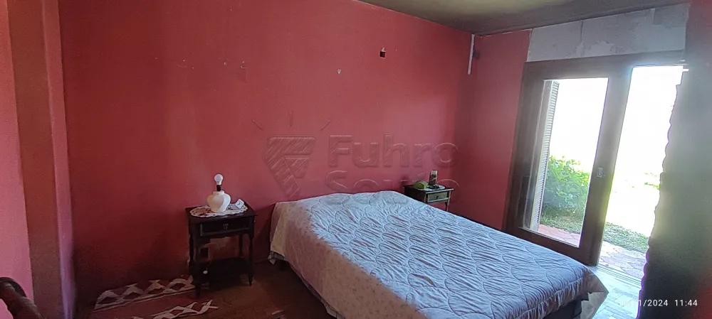 Comprar Casa / Padr&atilde;o em Pelotas R$ 480.000,00 - Foto 8