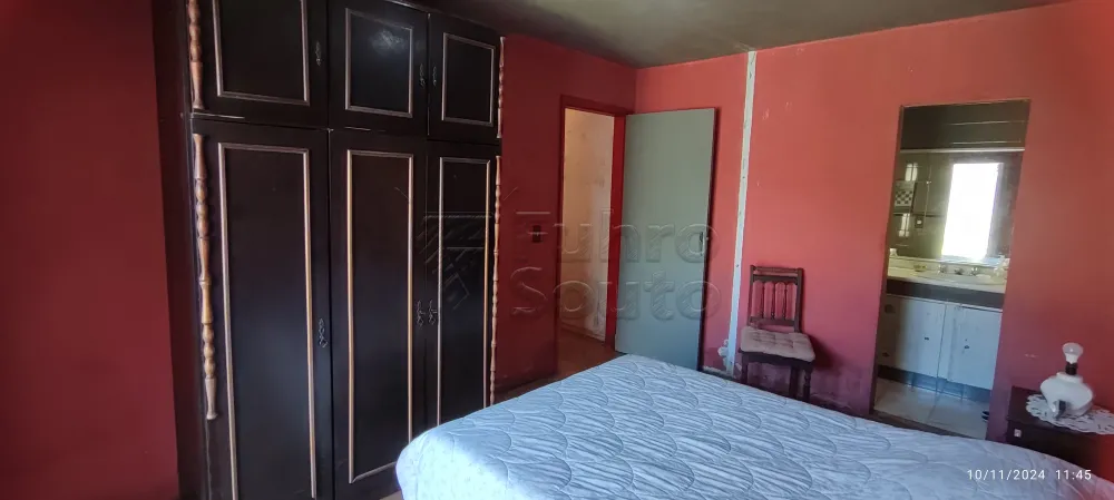 Comprar Casa / Padr&atilde;o em Pelotas R$ 480.000,00 - Foto 9