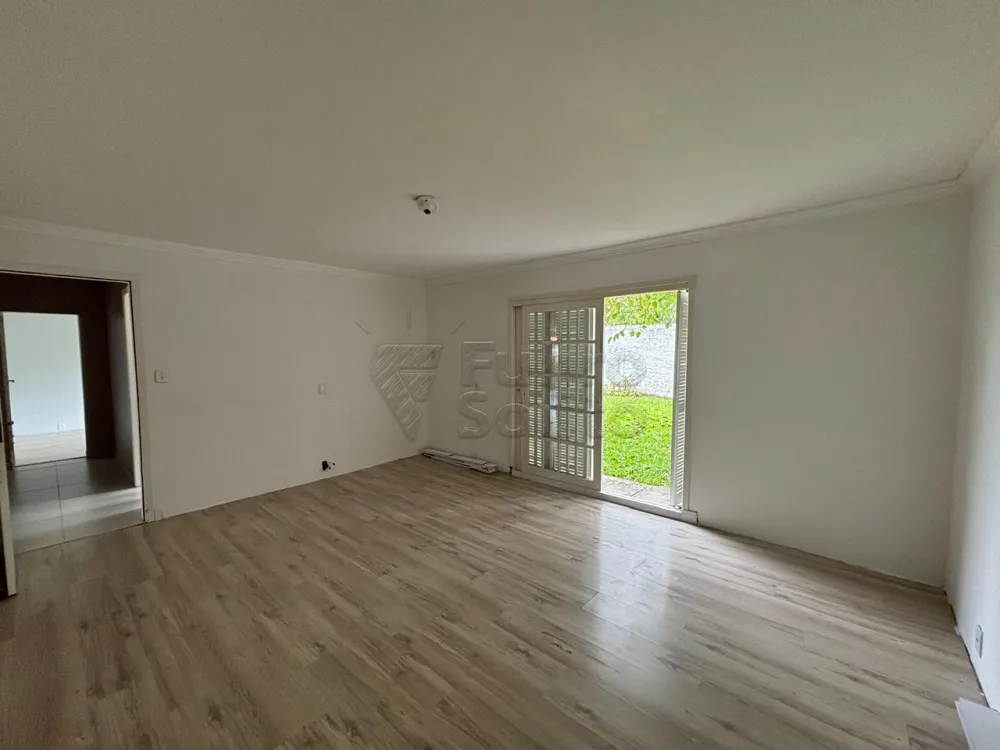 Comprar Casa / Padr&atilde;o em Pelotas R$ 1.600.000,00 - Foto 3