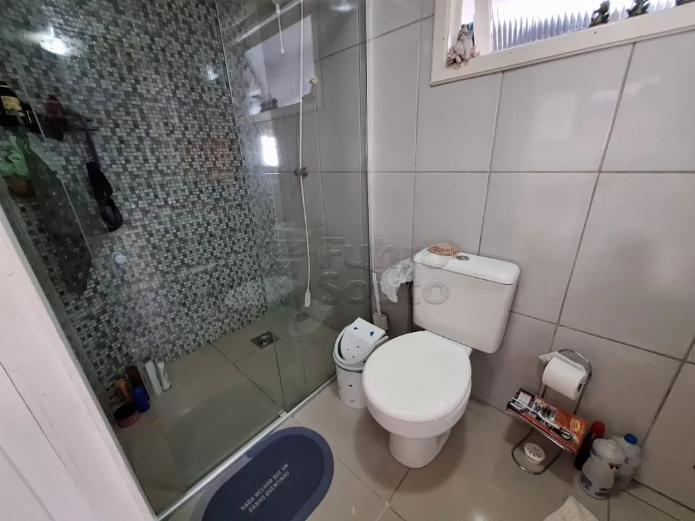 Comprar Apartamento / Padr&atilde;o em Pelotas R$ 340.000,00 - Foto 8