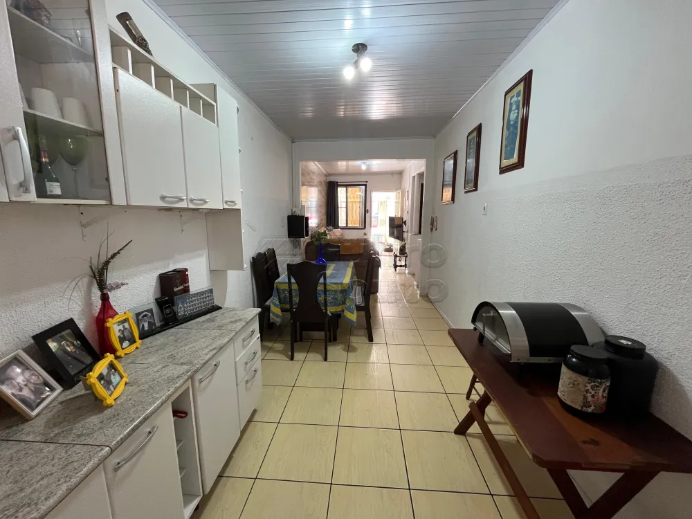 Comprar Casa / Padr&atilde;o em Pelotas R$ 498.000,00 - Foto 2