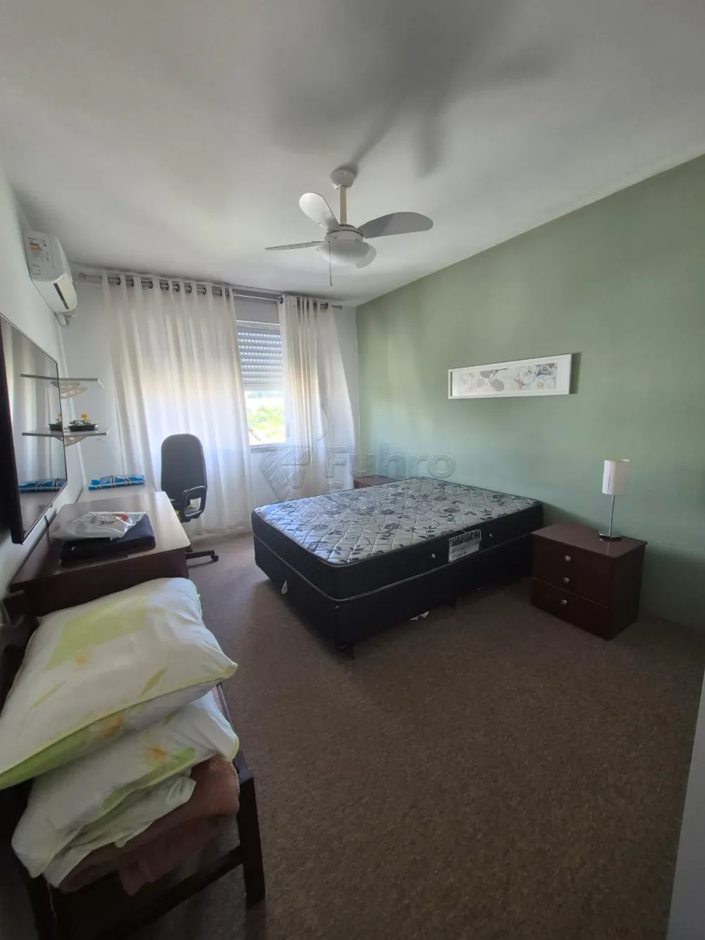Alugar Apartamento / Padr&atilde;o em Pelotas R$ 500,00 - Foto 4