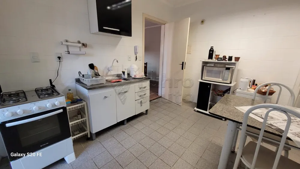 Alugar Apartamento / Padr&atilde;o em Pelotas R$ 99.999,00 - Foto 5