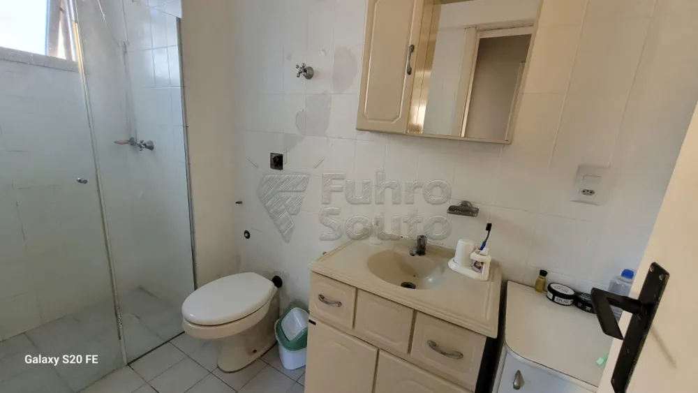 Alugar Apartamento / Padr&atilde;o em Pelotas R$ 99.999,00 - Foto 8
