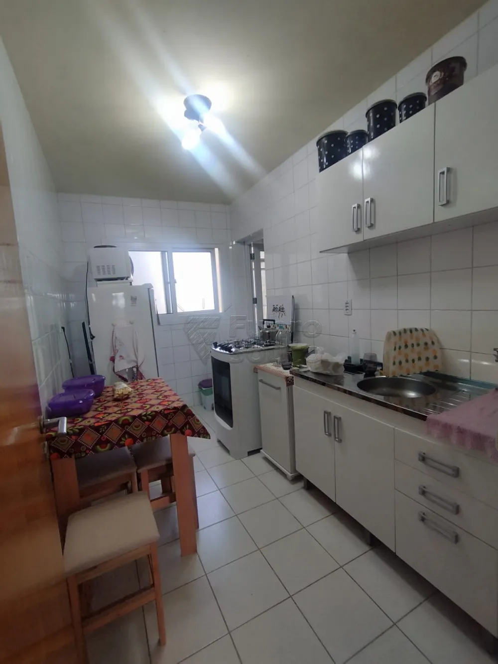 Alugar Apartamento / Padr&atilde;o em Pelotas R$ 900,00 - Foto 4