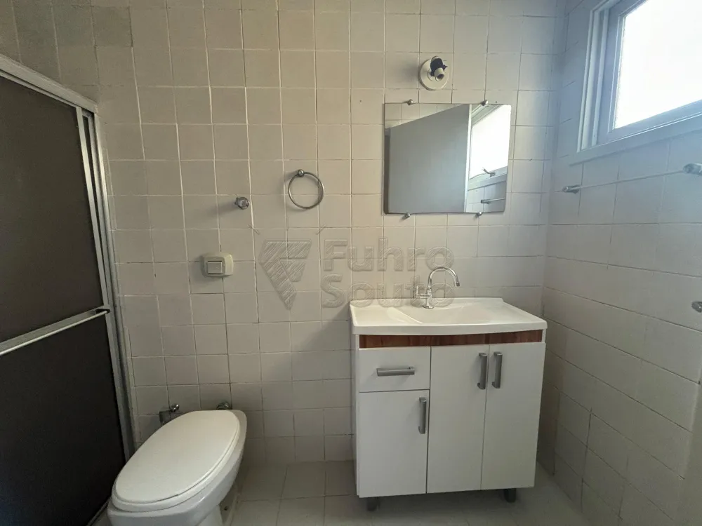 Alugar Apartamento / Padr&atilde;o em Pelotas R$ 1.100,00 - Foto 8