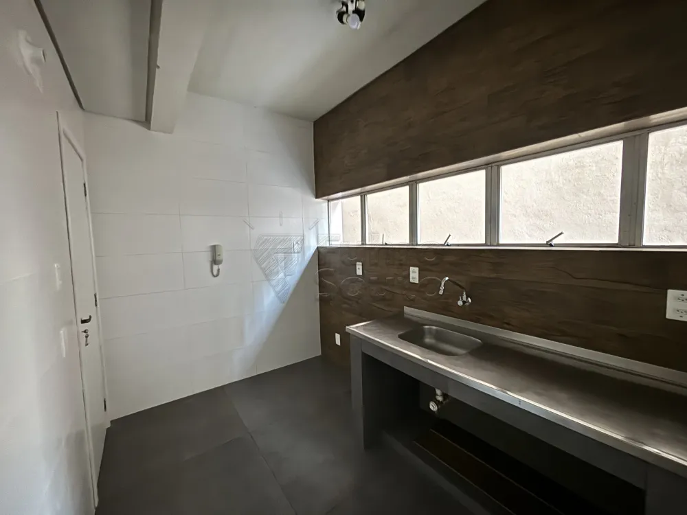 Alugar Apartamento / Padr&atilde;o em Pelotas R$ 880,00 - Foto 3