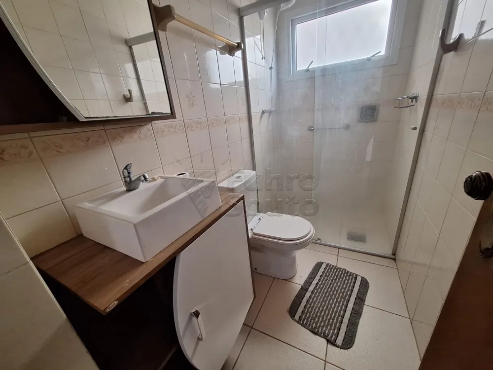 Alugar Apartamento / Padr&atilde;o em Pelotas R$ 600,00 - Foto 7