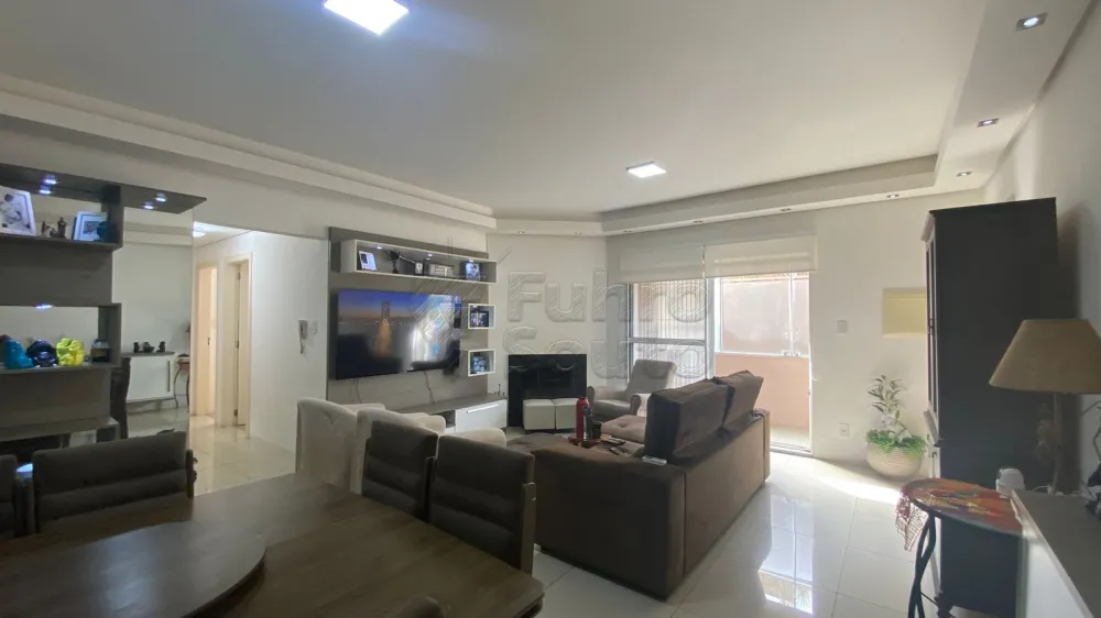 Alugar Apartamento / Padr&atilde;o em Pelotas R$ 99.999,00 - Foto 1