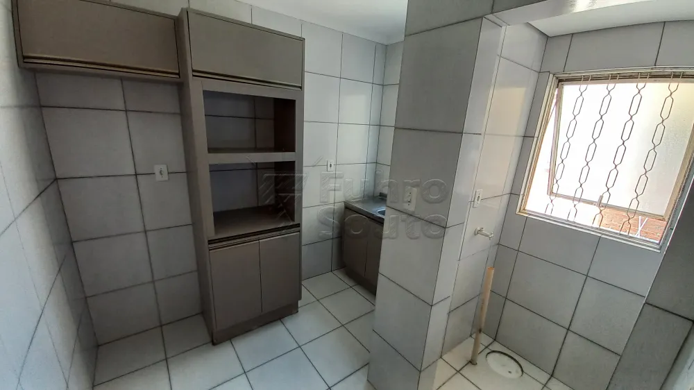 Alugar Apartamento / Padr&atilde;o em Pelotas R$ 99.999,00 - Foto 2