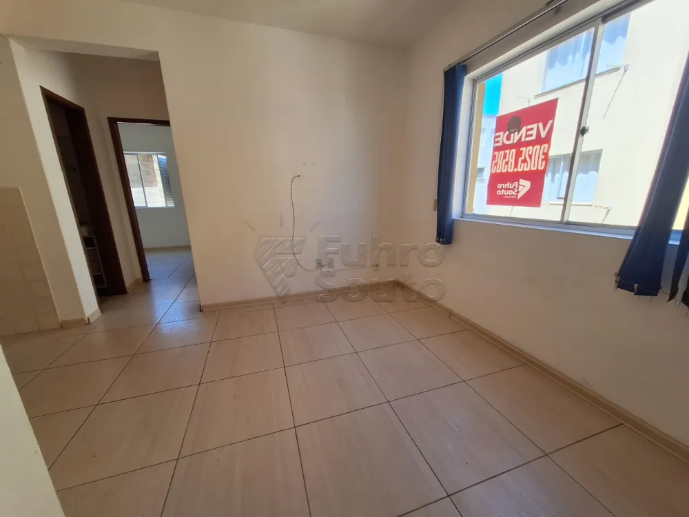 Alugar Apartamento / Padr&atilde;o em Pelotas R$ 850,00 - Foto 1