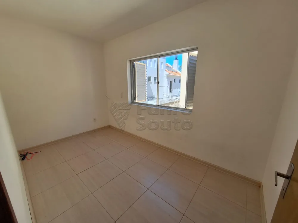 Alugar Apartamento / Padr&atilde;o em Pelotas R$ 850,00 - Foto 5