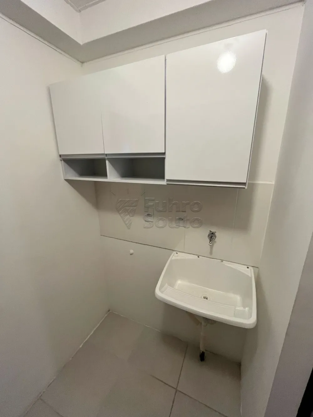 Alugar Apartamento / Padr&atilde;o em Pelotas R$ 1.200,00 - Foto 3
