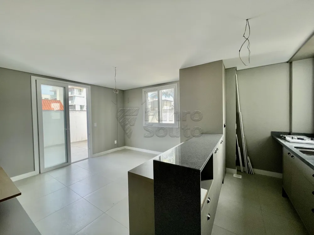 Comprar Apartamento / Padr&atilde;o em Pelotas R$ 827.000,00 - Foto 3