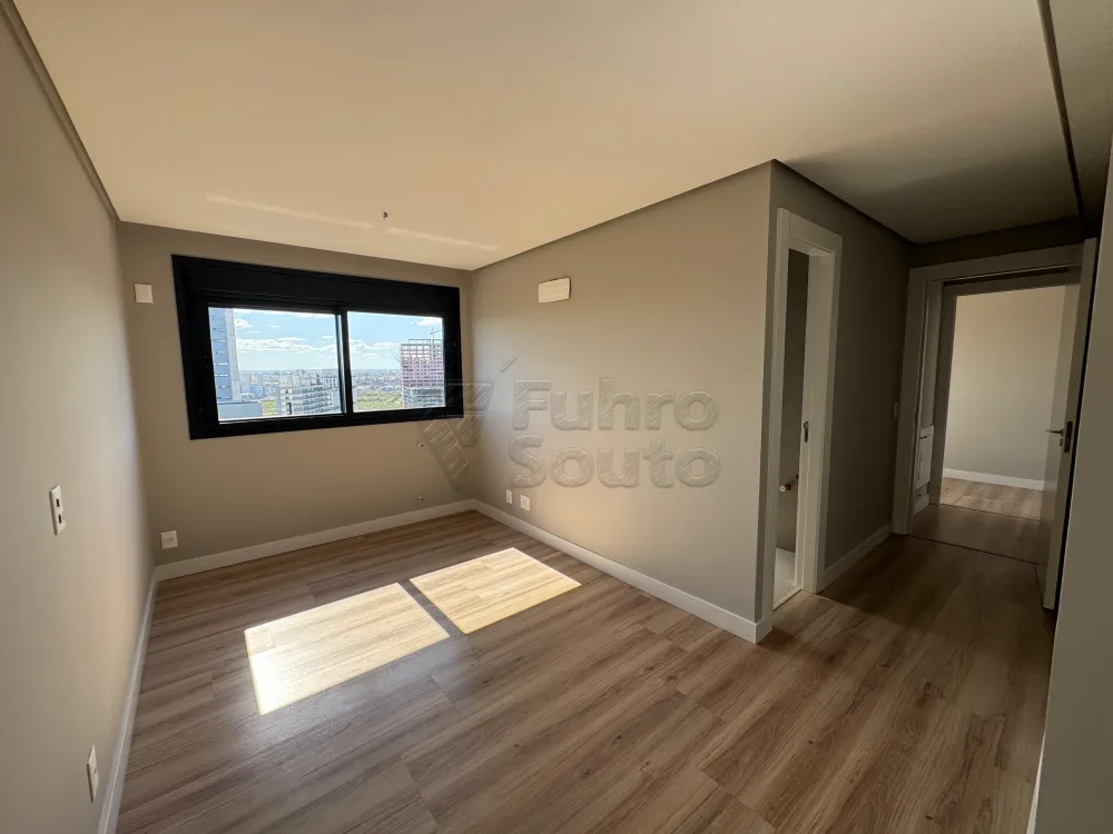 Comprar Apartamento / Padr&atilde;o em Pelotas R$ 950.000,00 - Foto 3