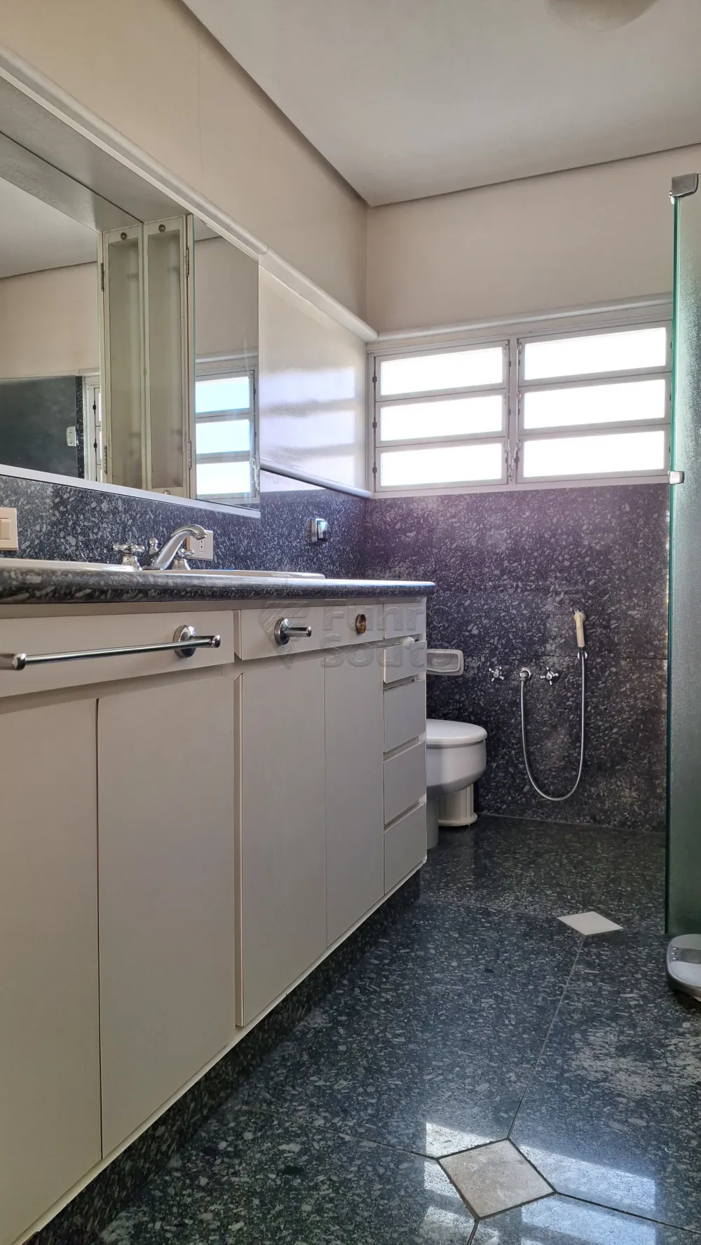 Alugar Casa / Padr&atilde;o em Pelotas R$ 7.500,00 - Foto 9