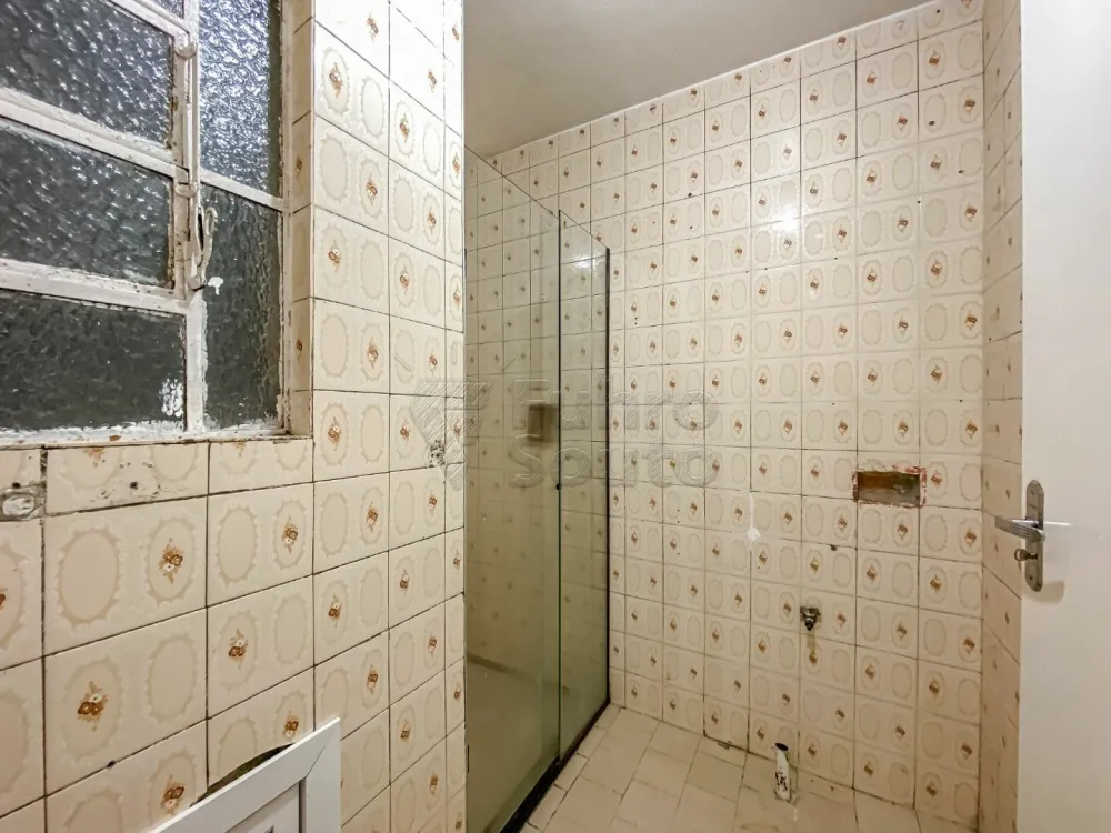 Comprar Apartamento / Padr&atilde;o em Pelotas R$ 266.000,00 - Foto 2