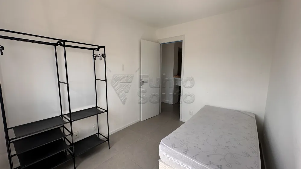 Alugar Apartamento / Padr&atilde;o em Pelotas R$ 2.300,00 - Foto 9