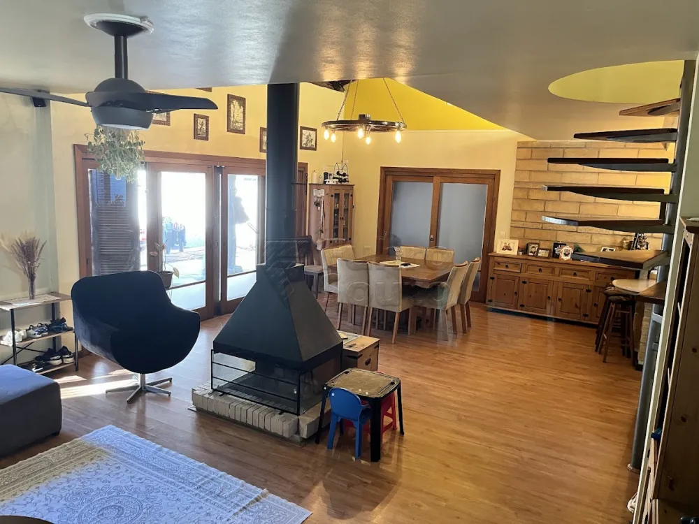 Alugar Casa / Padr&atilde;o em Pelotas R$ 4.500,00 - Foto 1