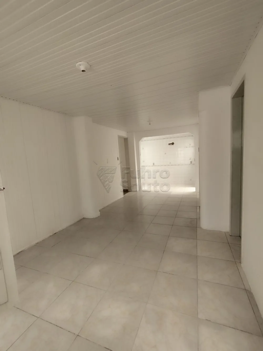 Alugar Casa / Padr&atilde;o em Pelotas R$ 2.000,00 - Foto 8