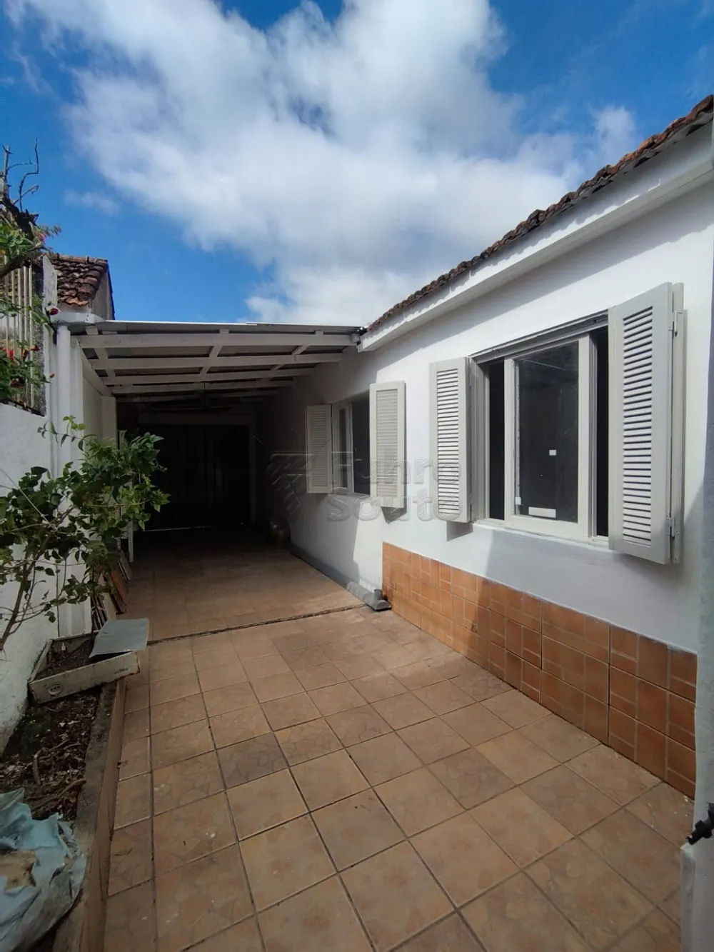 Alugar Casa / Padr&atilde;o em Pelotas R$ 2.000,00 - Foto 10