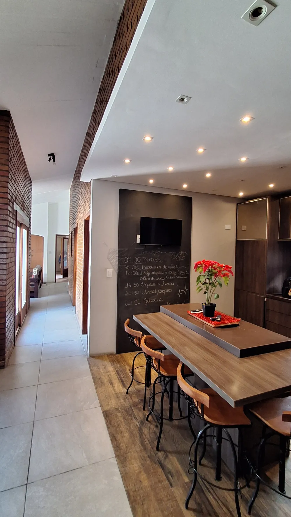 Comprar Casa / Padr&atilde;o em Pelotas R$ 800.000,00 - Foto 4