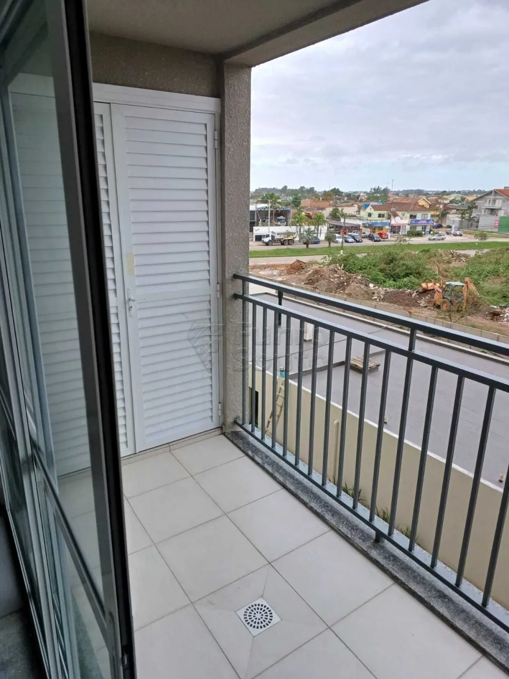 Comprar Apartamento / Padr&atilde;o em Pelotas R$ 349.000,00 - Foto 7