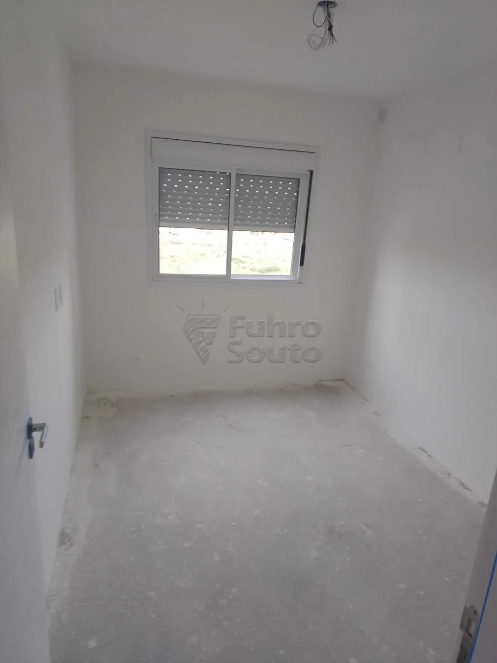 Comprar Apartamento / Padr&atilde;o em Pelotas R$ 349.000,00 - Foto 3