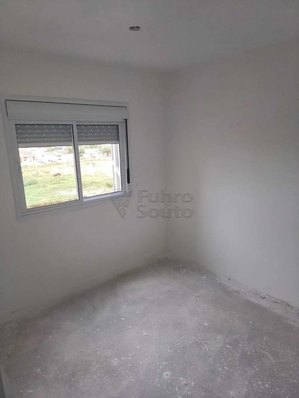 Comprar Apartamento / Padr&atilde;o em Pelotas R$ 349.000,00 - Foto 4