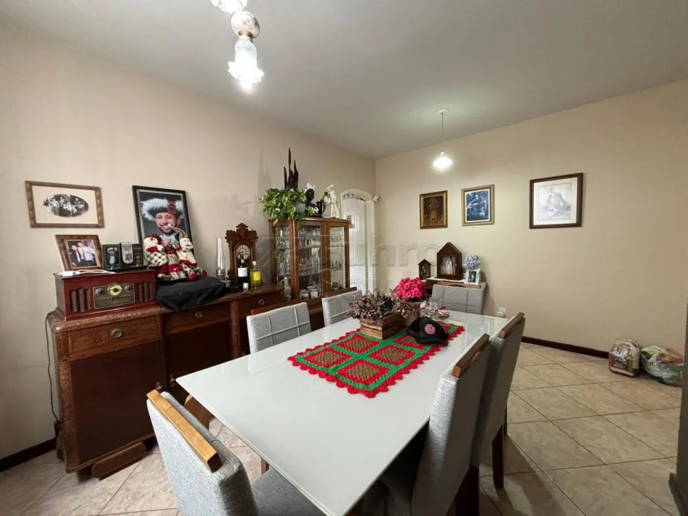 Comprar Casa / Padr&atilde;o em Pelotas R$ 745.000,00 - Foto 4