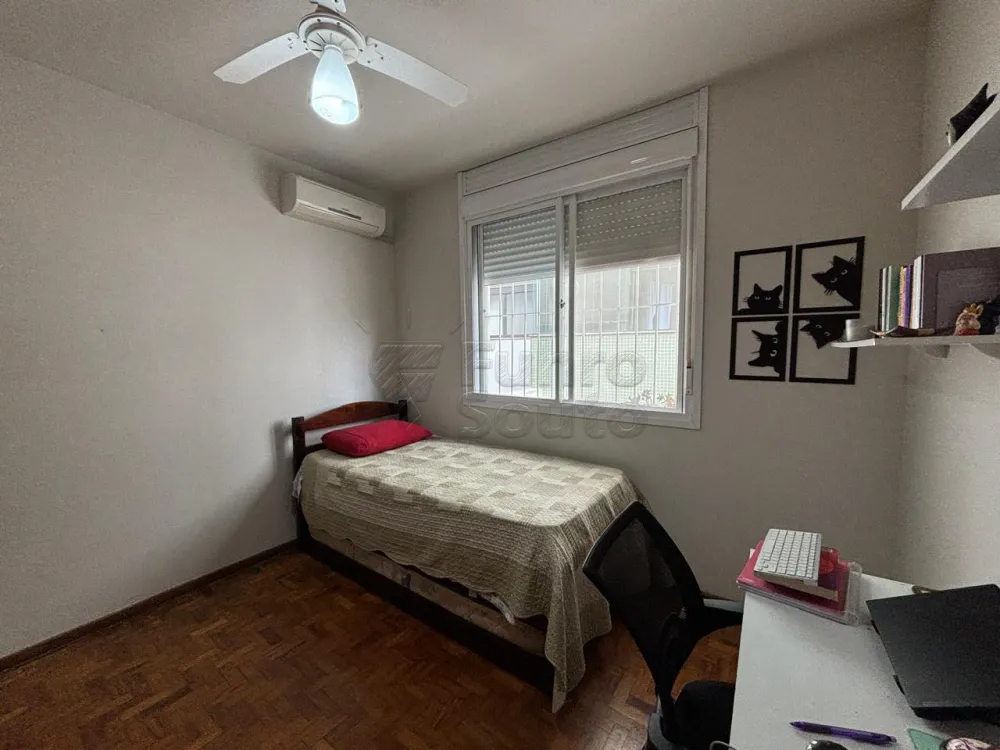 Comprar Casa / Padr&atilde;o em Pelotas R$ 745.000,00 - Foto 12