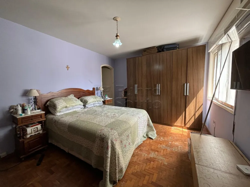 Comprar Casa / Padr&atilde;o em Pelotas R$ 745.000,00 - Foto 15