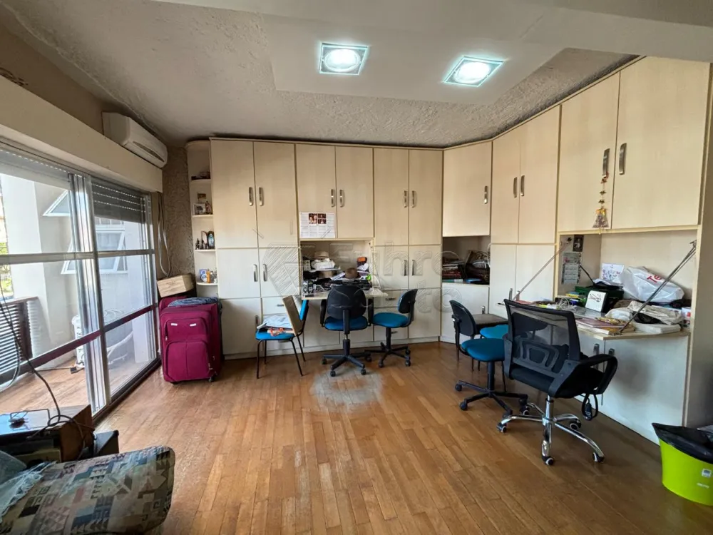 Comprar Casa / Padr&atilde;o em Pelotas R$ 745.000,00 - Foto 8