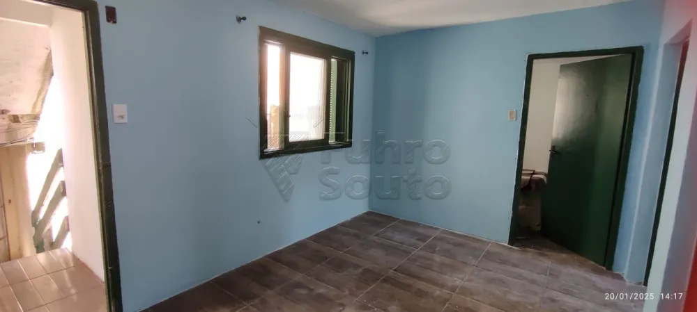 Comprar Apartamento / Fora de Condom&iacute;nio em Pelotas R$ 75.000,00 - Foto 2