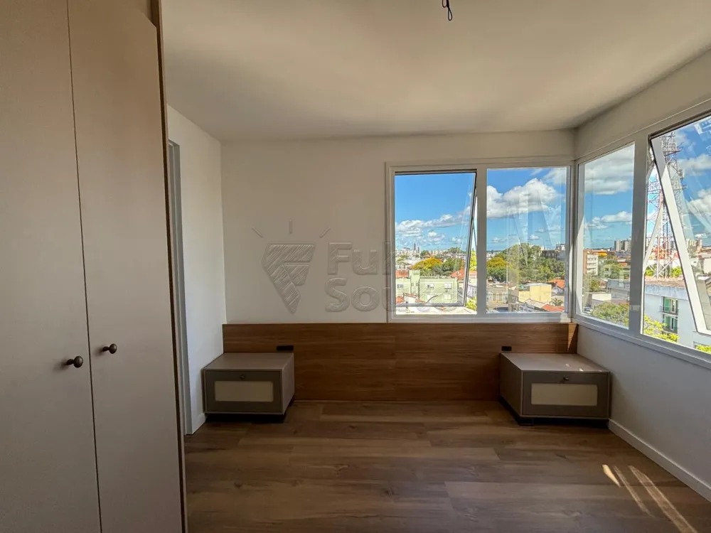 Comprar Apartamento / Padr&atilde;o em Pelotas R$ 295.000,00 - Foto 6