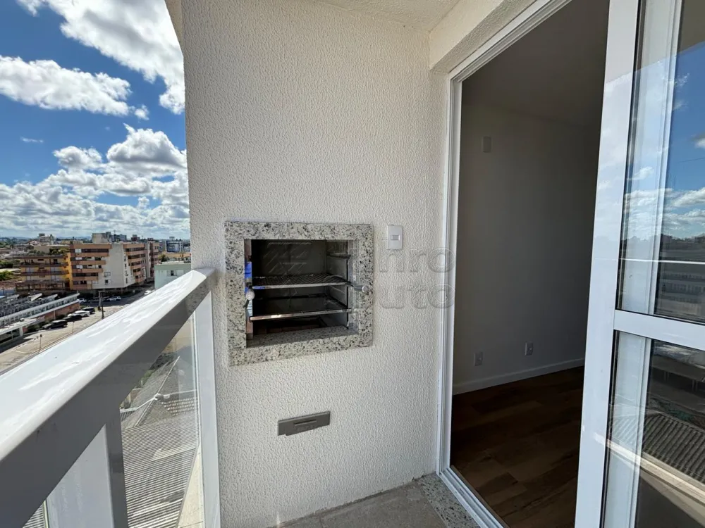Comprar Apartamento / Padr&atilde;o em Pelotas R$ 295.000,00 - Foto 10