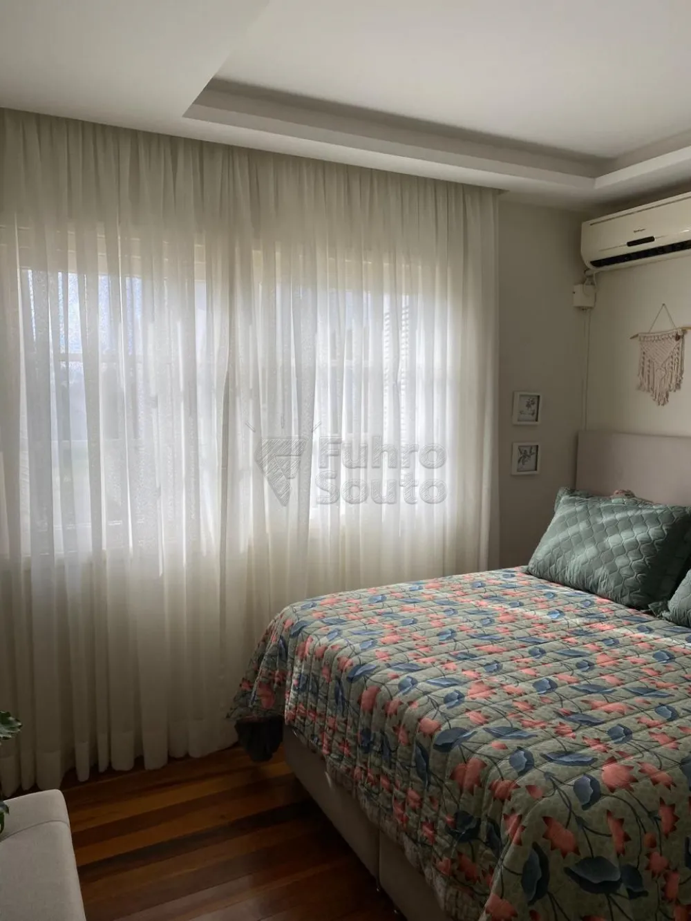 Comprar Casa / Padr&atilde;o em Pelotas R$ 820.000,00 - Foto 13