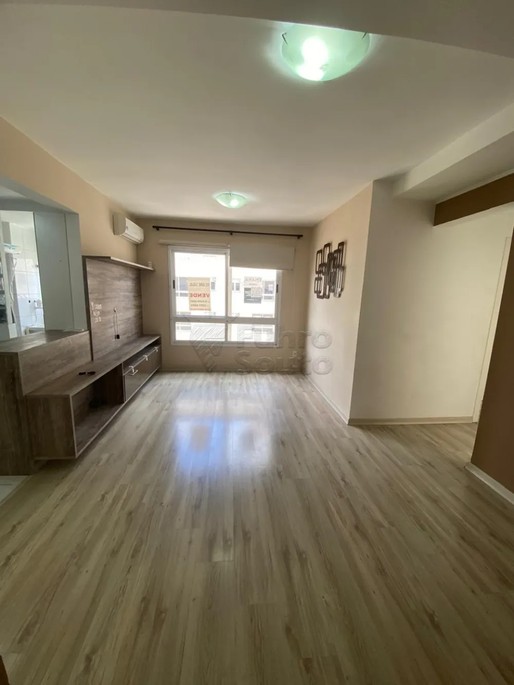 Comprar Apartamento / Padr&atilde;o em Pelotas R$ 318.000,00 - Foto 1