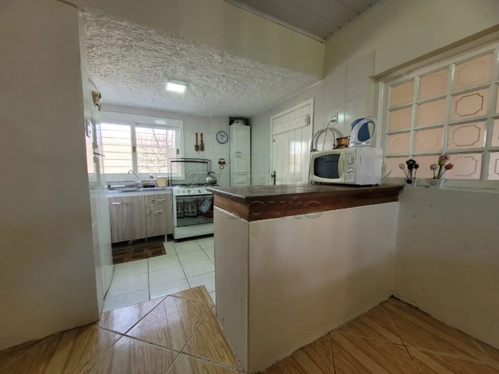 Comprar Casa / Padr&atilde;o em Pelotas R$ 390.000,00 - Foto 5
