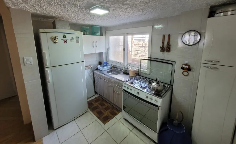 Comprar Casa / Padr&atilde;o em Pelotas R$ 390.000,00 - Foto 6