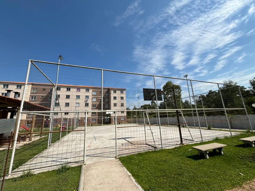 Comprar Apartamento / Padr&atilde;o em Pelotas R$ 125.000,00 - Foto 12