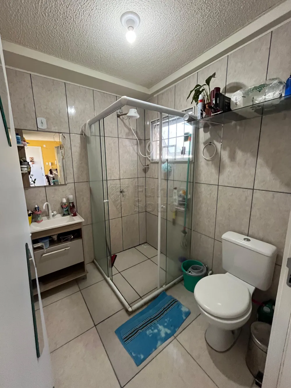 Comprar Apartamento / Padr&atilde;o em Pelotas R$ 140.000,00 - Foto 5