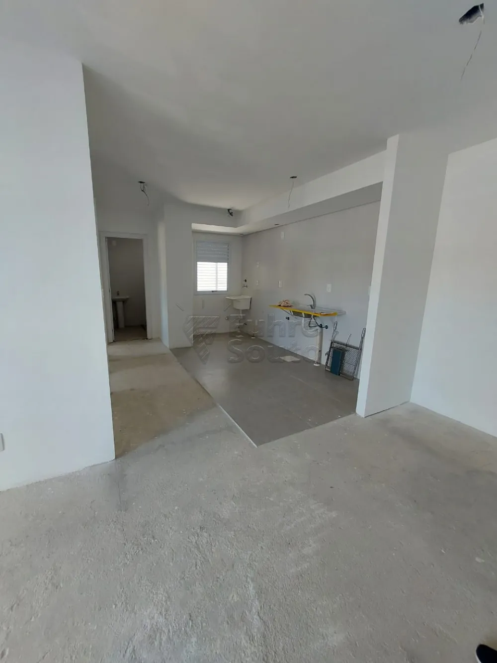 Comprar Apartamento / Padr&atilde;o em Pelotas R$ 217.300,00 - Foto 2